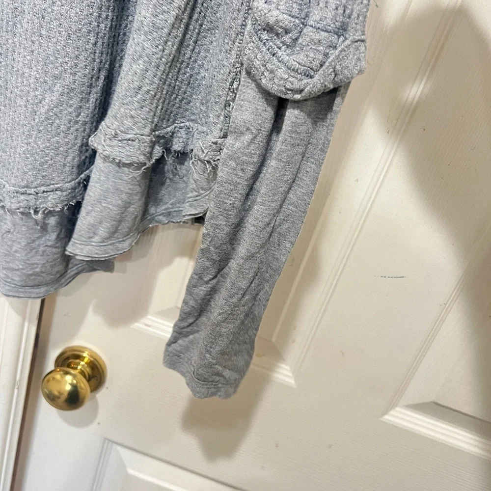 FREE PEOPLE- We the‎ Free Laguna gray Thermal Top sweater size medium